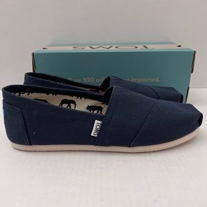 Toms women’s Alpargata Slip On Flats size 8.5